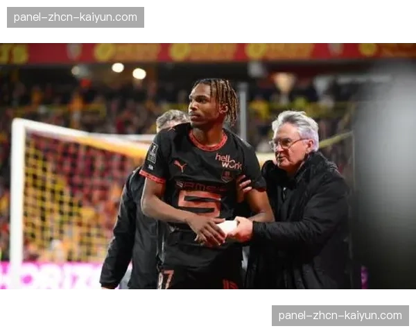 莱奥尼十字韧带撕裂赛季报销，雅凯肩部重伤接受手术